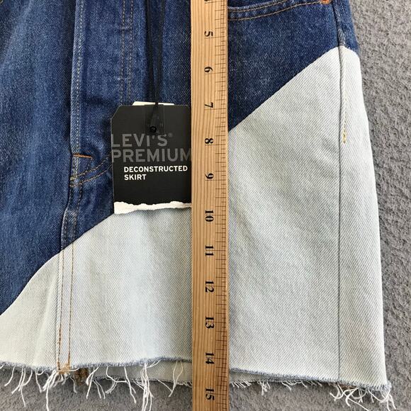 New Levi’s Premium Women Deconstructed Hem Denim Skirt in Halfsies size 24 - Picture 7 of 13
